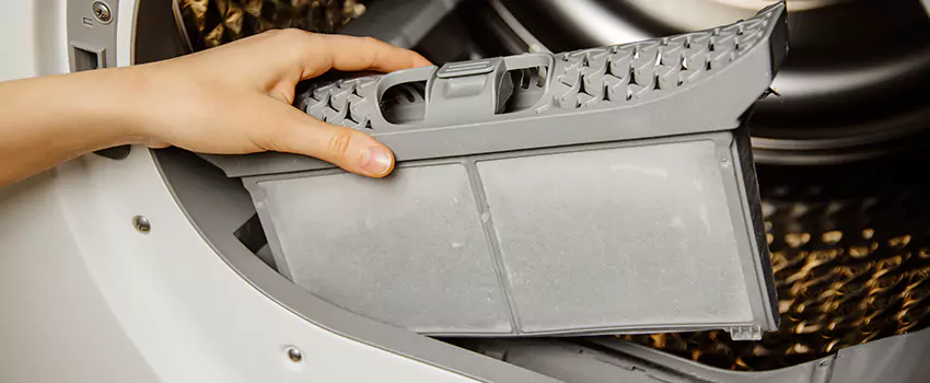 Signs Of A Clogged Dryer Lint Trap in Belleville, Illinois
